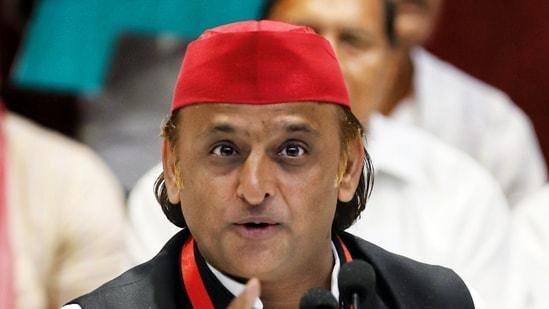 Samajwadi Party (SP) chief Akhilesh Yadav addresses a press conference at the party office in Lucknow.(ANI)