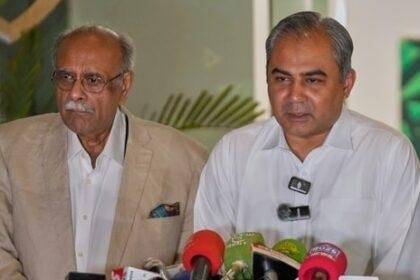 Pakistan's Interior Minister and Chairman of Pakistan Cricket Board, Mohsin Naqvi, center, speaks as former cricket board heads Najam Sethi, left, looks(AP)