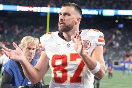 Travis Kelce and coach Andy Reid get into a heated sideline exchange: Watch(Getty Images via AFP)