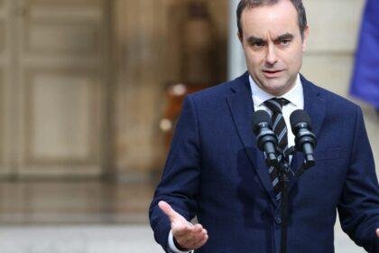 French PM tries to save skin by ruling out use of constitutional backdoor – POLITICO