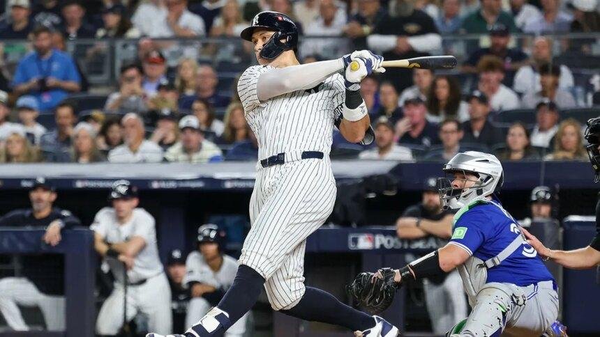 Aaron Judge swings